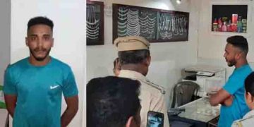 മേശപ്പുറത്ത് സ്വർണ്ണം, ജനൽ വഴി കൈക്കലാക്കി; വീട്ടമ്മയുടെ താലിമാല മോഷ്ടിച്ച അയൽവാസി പിടിയിൽ