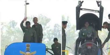 സുഖോയ് 30 യുദ്ധ വിമാനത്തില്‍ സഞ്ചരിച്ച് രാഷ്ട്രപതി ദ്രൗപതി മുർമു