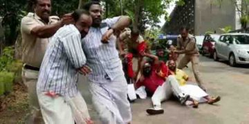 എഐ ക്യാമറ വിവാ​ദം; കെൽട്രോൺ ഓഫീസിൽ തള്ളിക്കയറിയ ആർവൈഎഫ് പ്രവർത്തകർ അറസ്റ്റിൽ