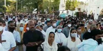 ഇന്ന് ദുഃഖവെള്ളി; ക്രിസ്തുവിന്റെ പീ‍ഡാനുഭവ സ്മരണയിൽ ക്രൈസ്തവർ; ദേവാലയങ്ങളിൽ കുരിശിന്റെ വഴി