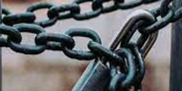 വീട്ടുനികുതി അടച്ചില്ല, സോഫ ജപ്‌തി ചെയ്‌തു