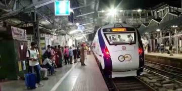 പരീക്ഷണ ഓട്ടവുമായി വന്ദേ ഭാരത് എക്സ്പ്രസ്; ഉച്ചയോടെ കണ്ണൂരിൽ എത്തുമെന്ന് പ്രതീക്ഷ