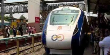 ആദ്യ പരീക്ഷണയോട്ടം പൂർത്തിയാക്കി വന്ദേഭാരത്, ഏഴ് മണിക്കൂ‍ർ ഒമ്പത് മിനുട്ടിൽ കണ്ണൂരിൽ