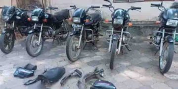 വാഹന മോഷണം പതിവ്, പ്രിയം സ്പ്ലെൻഡർ ബൈക്കുകൾ; കുട്ടിക്കള്ളൻമാരുടെ ഏഴംഗ സംഘം പിടിയിൽ