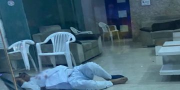 ഓഫിസിൽ ടിവി കണ്ടുകൊണ്ടിരിക്കെ ബിജെപി നേതാവിനെ വെടിവെച്ച് കൊന്നു