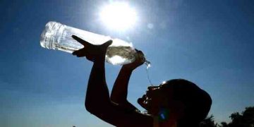 ചൂട് കൂടുന്നു ; വേനല്‍ക്കാലത്ത് ഭക്ഷണത്തിൽ ശ്രദ്ധിക്കേണ്ടത് എന്തൊക്കെ?