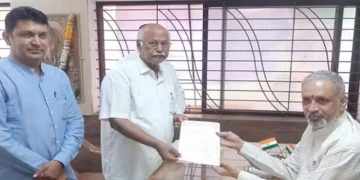 കർണാടകയിൽ കാലുമാറ്റം തുടരുന്നു; രണ്ട് എംഎൽഎമാർ രാജിവെച്ചു, കോൺ​ഗ്രസിലേക്കെന്ന് സൂചന, ബിജെപിക്ക് നഷ്ടം