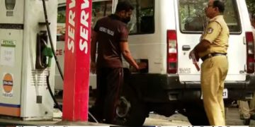 ഇന്ധനമില്ല, തലസ്ഥാനത്ത് പൊലീസ് പ്രവർത്തനം താളം തെറ്റി; പ്രവർത്തനം ടാക്സി വിളിച്ച്!