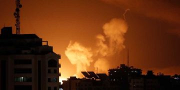 റോക്കറ്റ് ആക്രമണത്തിനുപിന്നാലെ ലെബനനിലും ഗാസയിലും വ്യോമാക്രമണം നടത്തി ഇസ്രയേല്‍