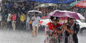 ഒറ്റപ്പെട്ടയിടങ്ങളിൽ ഇടിമിന്നലോടു കൂടിയ മഴയ്ക്കും കാറ്റിനും സാധ്യത; ജാഗ്രത വേണം