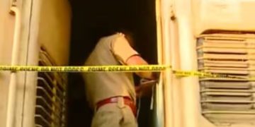 എലത്തൂർ ട്രെയിൻ ആക്രമണം; ബോഗികളിൽ ഫോറൻസിക് സംഘം പരിശോധന നടത്തുന്നു