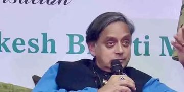 വാദത്തിൽ യുക്തിയുണ്ട് പക്ഷേ…’: അദാനി വിഷയത്തിൽ ശരദ് പവാറിന്റെ പ്രസ്താവനയോട് പ്രതികരിച്ച് ശശി തരൂർ