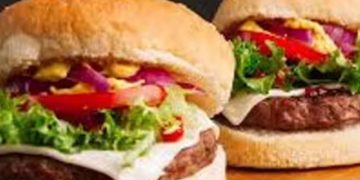 ഓര്‍ഡര്‍ ചെയ്ത ഭക്ഷണം മുഴുവനായി കിട്ടിയില്ല; വ്യത്യസ്തമായ പ്രതിഷേധം നടത്തി ഒരാള്‍…