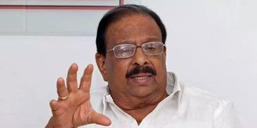 സെക്രട്ടേറിയറ്റിലെ താപ്പാനകളും മോഴയാനകളും കാട്ടുന്ന നിസംഗതയാണ് ജനങ്ങളെ പരിഭ്രാന്തരാക്കുന്നതെന്ന് കെ. സുധാകരന്‍