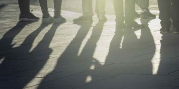 കാമുകിയുടെ ക്വട്ടേഷൻ; യുവാവിനെ തട്ടിക്കൊണ്ടു പോയി മർദിച്ചു; എറണാകുളത്ത് ഉപേക്ഷിച്ചു