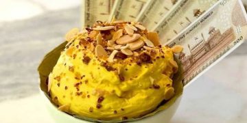 അംബാനിയുടെ വിരുന്നില്‍ ടിഷ്യൂ പേപ്പറിന് പകരം 500 രൂപാ നോട്ട്?; വൈറൽ ട്വീറ്റിനു പിന്നിൽ