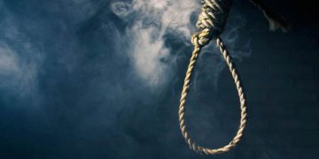 കാസർകോട് ഭാര്യയെ വെട്ടിപ്പരുക്കേൽപ്പിച്ച യുവാവ് തൂങ്ങി മരിച്ച നിലയിൽ