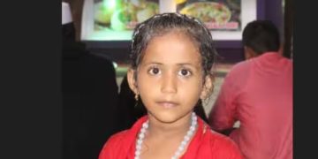 കണ്ണൂരില്‍ വീട് പൊളിക്കുന്നതിനിടെ ചുമരിടിഞ്ഞ് വീണ് അപകടം; ​ഗുരുതര പരിക്കേറ്റ അഞ്ചുവയസ്സുകാരി മരിച്ചു