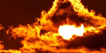 കേരളത്തെ പൊള്ളിച്ച്‌ എതിർചുഴലി; ഒരാഴ്‌ചകൂടി നീളുമെന്ന്‌ ശാസ്‌ത്രജ്ഞൻ