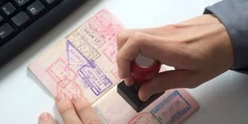 ഇനി ഇ-വിസയിൽ സൗദിയിലെത്താം: വിസ സ്റ്റാമ്പിങ് സംവിധാനം അവസാനിക്കുന്നു