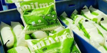 മിൽമ റിച്ചിന്റെ വിലവർധന പിൻവലിച്ചു, മിൽമ സ്മാർട്ട് വില വർധന തുടരും; മിൽമക്ക് തെറ്റുപറ്റിയെന്ന് മന്ത്രി