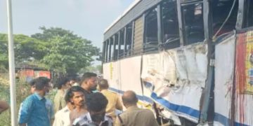 പാലക്കാട് കെഎസ്ആർടിസി ബസുകൾ കൂട്ടിയിടിച്ചു, ഒരാൾ മരിച്ചു; ആറ് പേർക്ക് പരിക്കേറ്റു