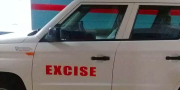 എക്സൈസ് ആറിടങ്ങളിൽ റെയ്ഡ് നടത്തി: കഞ്ചാവും എൽ.എസ്.ഡി സ്റ്റാമ്പും എം.ഡി.എം.എയും വ്യാജമദ്യവും പിടികൂടി