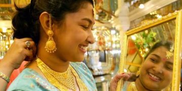 അക്ഷയ തൃതീയ 2023: ജ്വല്ലറികൾ നിറഞ്ഞു കവിഞ്ഞു; പൊടിപൊടിച്ച് സ്വർണോത്സവം