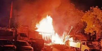 മുഖ്യമന്ത്രി പങ്കെടുക്കാനിരുന്ന വേദിക്ക് തീയിട്ട് മണിപ്പൂരില്‍ ഗോത്രവിഭാഗത്തിന്‍റെ പ്രതിഷേധം