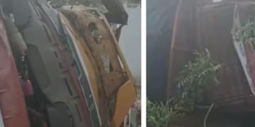 എറണാകുളം അങ്കമാലിയിൽ നിയന്ത്രണം വിട്ട ലോറി മരത്തിൽ ഇടിച്ചു മറിഞ്ഞ് രണ്ടുപേർക്ക് പരിക്ക്