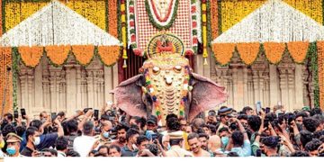 പൂരനഗരിയുണർന്നു, നാട്ടിടവഴികളും നഗരവീഥികളും തൃശൂരിലേക്ക്‌ ; ഇടവേളയില്ലാത്ത 36 മണിക്കൂർ പൂരാരവം