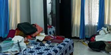 വീട്ടുകാർ സിനിമയ്ക്ക് പോയി; വീട് കുത്തിത്തുറന്ന് മോഷ്ടാക്കൾ അകത്തുകടന്നു, 27 പവൻ സ്വർണം കവർന്നു