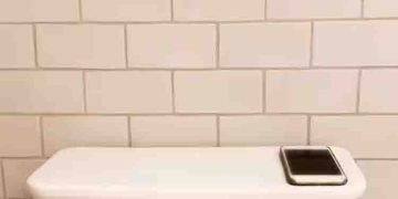 മൊബൈൽ ഫോണുകൾ പൊതുശൗചാലയങ്ങളെക്കാൾ വൃത്തിഹീനം; സൂക്ഷിച്ചില്ലെങ്കിൽ പണി കിട്ടുമെന്ന് ആരോഗ്യവിദഗ്ധ