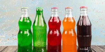 വേനല്‍ കടുക്കുന്നു; കുപ്പി പാനീയങ്ങള്‍ വാങ്ങി കുടിക്കുമ്പോള്‍ ശ്രദ്ധിക്കണേ…