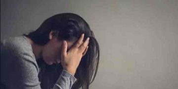 വിഷാദവും മുടി കൊഴിച്ചിലും തളര്‍ച്ചയും; നിങ്ങള്‍ ആദ്യം നടത്തേണ്ട പരിശോധന ഇത്…