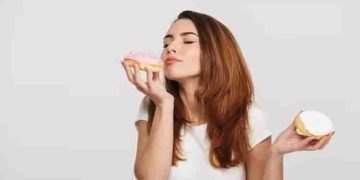 മധുര ഭക്ഷണങ്ങളോട് അമിത താൽപര്യമോ? ഈ രോ​ഗത്തിന്റെ ലക്ഷണമാകാം