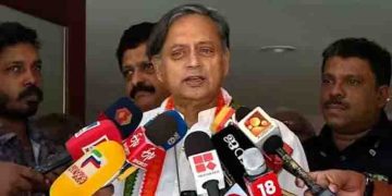 ‘കെ മുരളീധരന് പ്രസംഗിക്കാന്‍ അവസരം നല്‍കാത്തത് തെറ്റ്’; അപമാനിച്ചത് ശരിയായില്ലെന്ന് ശശി തരൂര്‍