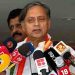 ‘കെ മുരളീധരന് പ്രസംഗിക്കാന് അവസരം നല്കാത്തത് തെറ്റ്’; അപമാനിച്ചത് ശരിയായില്ലെന്ന് ശശി തരൂര്