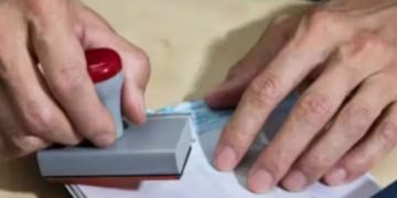 പ്രവാസികളുടെ വര്‍ക്ക് പെര്‍മിറ്റ് ഫീസ് ഇരട്ടിയാക്കാന്‍ ശുപാര്‍ശ