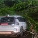 ഇരിട്ടിയിൽ കനത്ത കാറ്റും മഴയും ; പഞ്ചായത്ത് പ്രസിഡന്റിന്റെ കാറിന് മുകളില് മരം ഒടിഞ്ഞ് വീണു