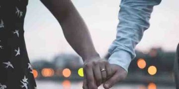 മൂന്ന് പേരെ ഒരേസമയം പ്രേമിച്ചു; മൂവരും ചേർന്ന് കാമുകന് എട്ടിന്റെ പണി, കാമുകനെ ജ‌യിലിലാക്കി വിദേശയാത്ര