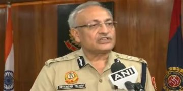 കുറ്റകൃത്യങ്ങൾ നടക്കുമ്പോൾ കാണുന്നവർ നിർബന്ധമായും ഇടപെടണമെന്ന് ഡൽഹി പോലീസ്