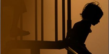 ക്ലോക്കിലെ സമയം നോക്കി പഠിക്കാന്‍ അച്ഛന്റെ ക്രൂരമര്‍ദ്ദനം