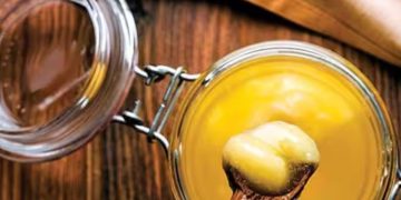 ചർമ്മത്തെ മൃദുലമാക്കാനും ചുളിവുകൾ അകറ്റാനും അൽപം നെയ്യ് മതിയാകും