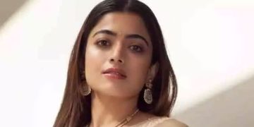 ചിക്കൻ ബർഗറിന്റെ പരസ്യം നടിക്ക് തലവേദനയായി! രശ്മികക്കെതിരെ വിമർശനം