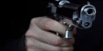 കാര്‍ പ്ലാന്‍റില്‍ വെടിവയ്പ്പ്, രണ്ടുപേര്‍ കൊല്ലപ്പെട്ടു