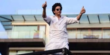 പണം ഇല്ലായിരുന്നു, മന്നത്ത് പൂർത്തിയാക്കാൻ മറ്റൊരു വഴിയും കണ്ടില്ല; ഗൗരി ഖാന്റെ പുസ്തക പ്രകാശന ചടങ്ങിൽ ഷാറൂഖ്