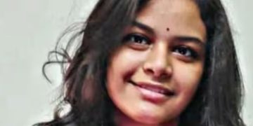 വിദ്യാർഥിനി പെട്ടെന്ന് കുഴഞ്ഞുവീണു; ആശുപ്രത്രിയിലെത്തിച്ചെങ്കിലും ജീവൻ രക്ഷിക്കാനായില്ല