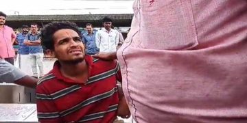 വന്ദേഭാരത് എക്‌സ്പ്രസിന്റെ ശുചിമുറിയുടെ വാതില്‍ തുറക്കാതെ അകത്തിരുന്ന യാത്രക്കാരനെ പുറത്തെത്തിച്ചു