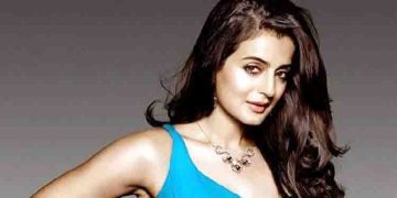 ചെക്ക് കേസ്; നടി അമീഷാ പട്ടേൽ കോടതിയിൽ കീഴടങ്ങി